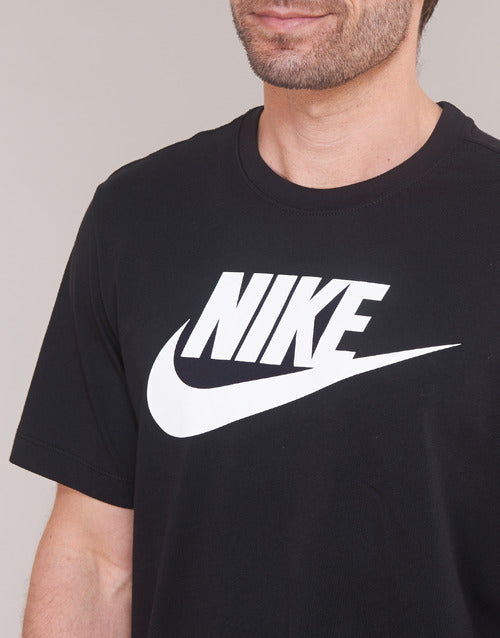 T-Shirt Nike nera